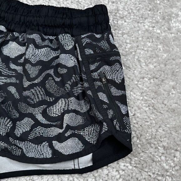 Lululemon Tracker Short Mini Warp White Black - Picture 9 of 14